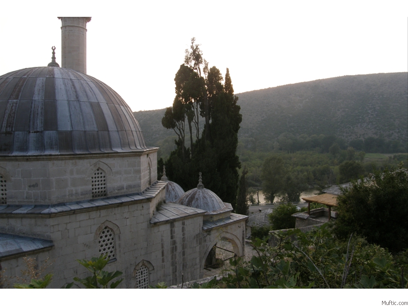 Besides its stunning oriental architecture and Ottoman feel, Pocitelj hosts the longest operating art colony in southeast Europe. <br/>